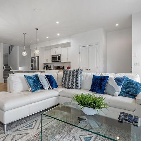 Luxury Spacious Private House Near City Centre YYC Dış mekan fotoğraf