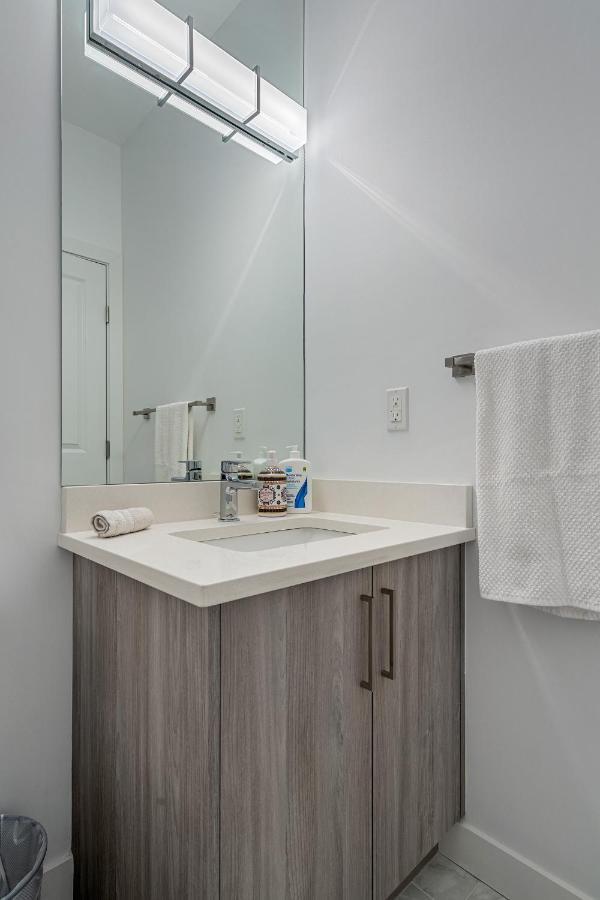 Luxury Spacious Private House Near City Centre YYC Dış mekan fotoğraf