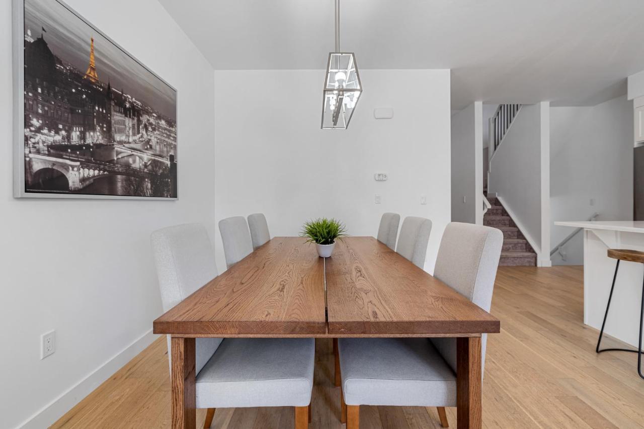 Luxury Spacious Private House Near City Centre YYC Dış mekan fotoğraf
