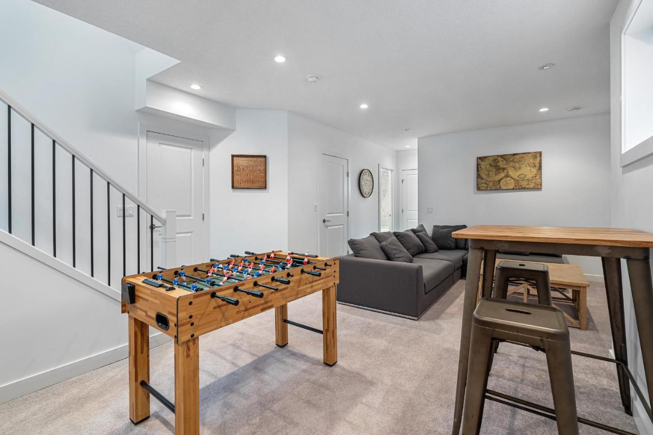 Luxury Spacious Private House Near City Centre YYC Dış mekan fotoğraf